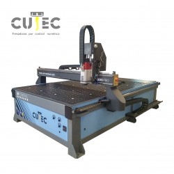 CNC Cutec Fresadora por control númerico.